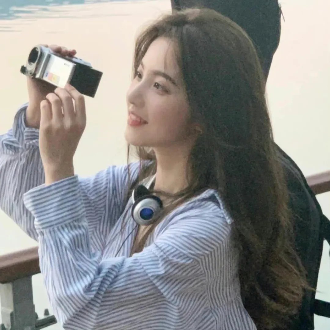 拽妹黛薇儿第二季